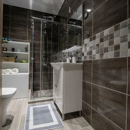 Angel Deluxe & Apartament Saloniki