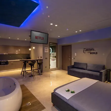 Angel Deluxe & Apartament Saloniki